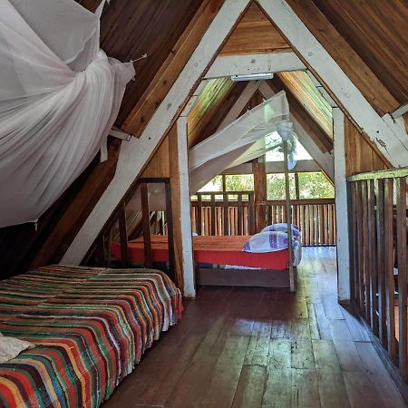 Les Acacias Bungalows Manambolo Ngoại thất bức ảnh