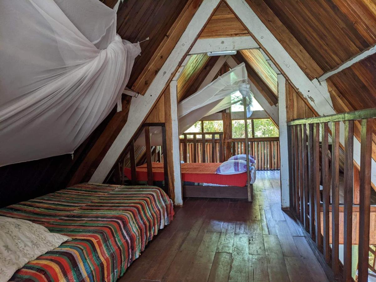 Les Acacias Bungalows Manambolo Ngoại thất bức ảnh