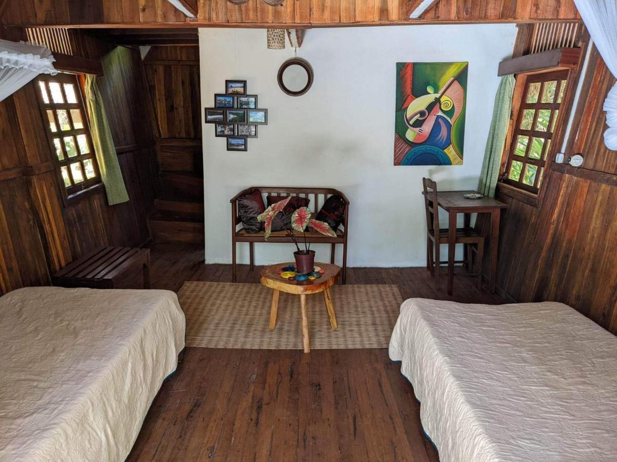 Les Acacias Bungalows Manambolo Ngoại thất bức ảnh