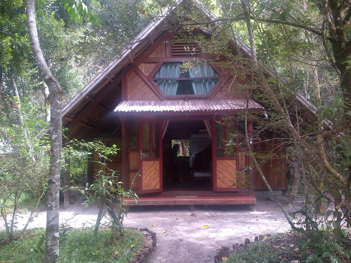Les Acacias Bungalows Manambolo Ngoại thất bức ảnh