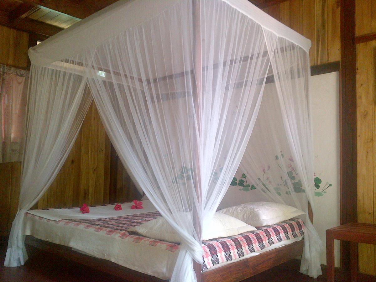 Les Acacias Bungalows Manambolo Ngoại thất bức ảnh