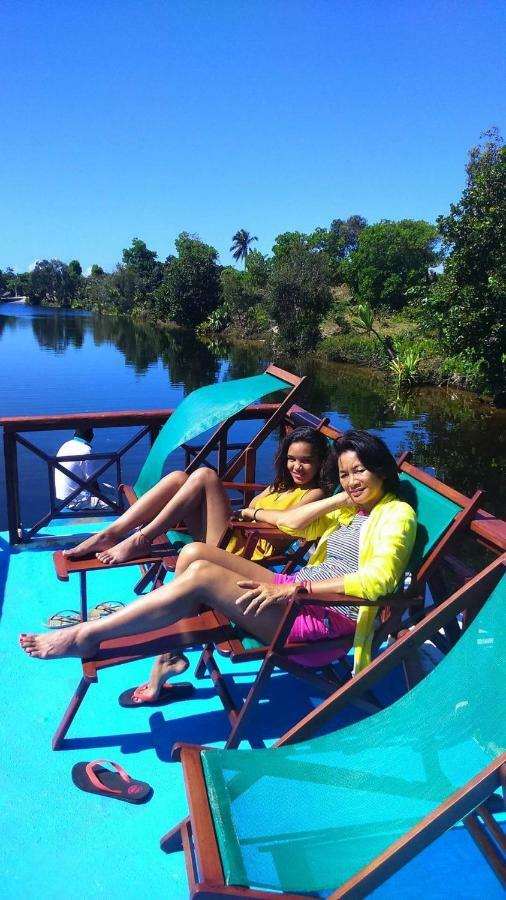 Les Acacias Bungalows Manambolo Ngoại thất bức ảnh