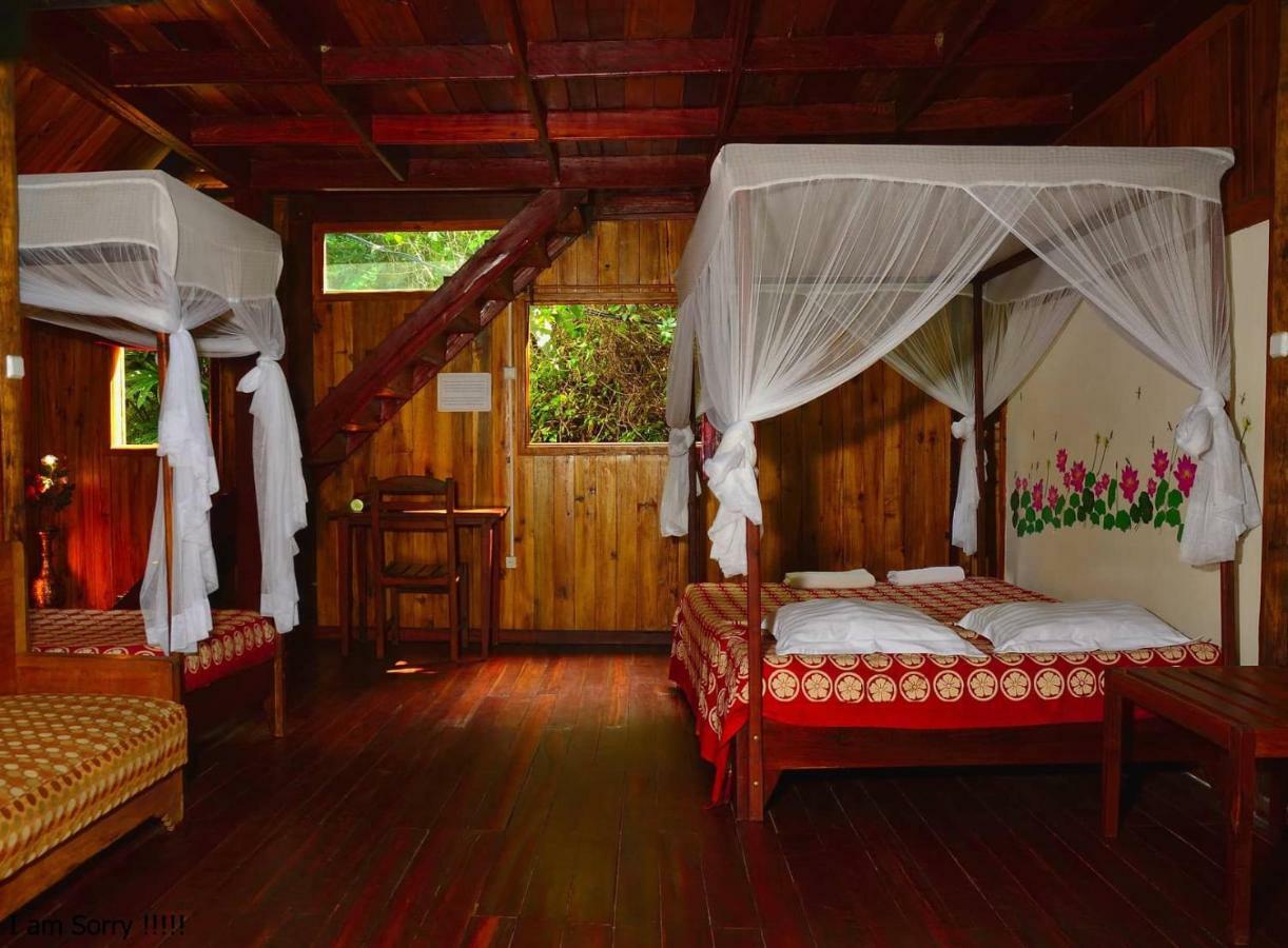 Les Acacias Bungalows Manambolo Ngoại thất bức ảnh