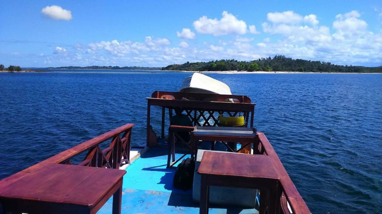 Les Acacias Bungalows Manambolo Ngoại thất bức ảnh